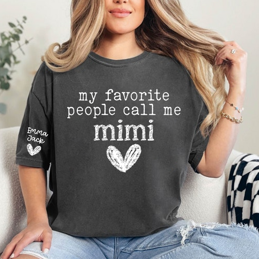 My Favorite People Call Me Mimi T-Shirt, Simple Mimi Grandma Tee with Heart Graphic For Gift Grandma and Kids