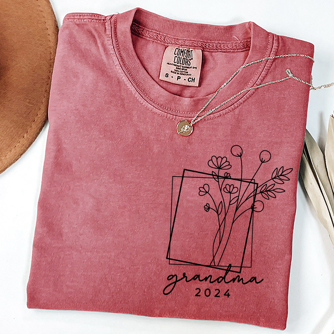 Comfort Colors® T-Shirt with Flowers, Custom Nickname Grandma And Kids