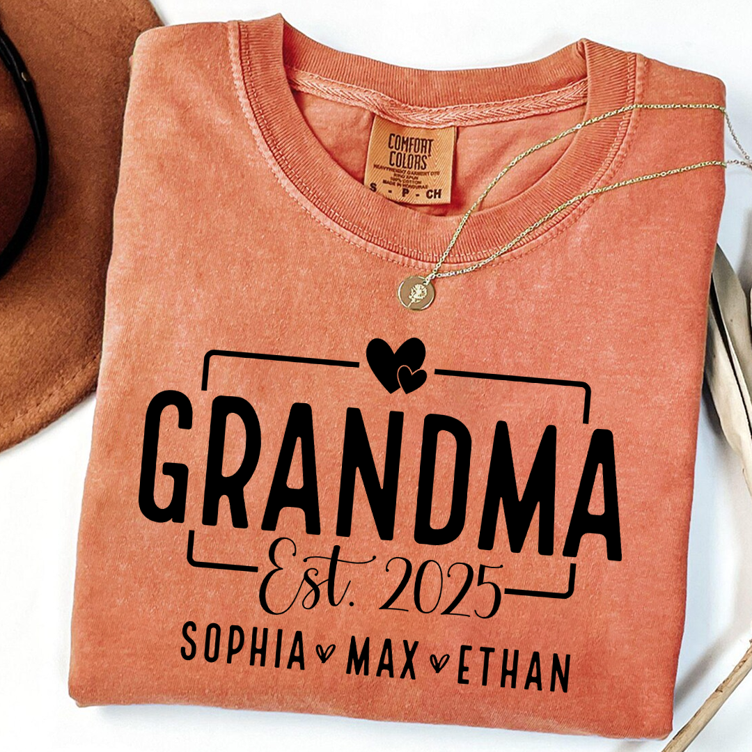 Comfort Colors® Personalized Name Shirt with Heart, Grandma And Kids Gift Tee