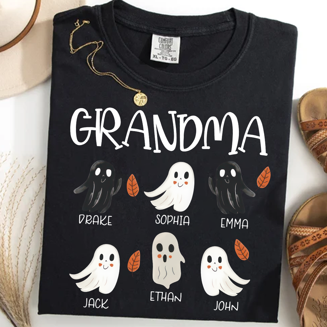 Comfort Colors® Grandma Ghosts Halloween And Grandkids T-Shirt