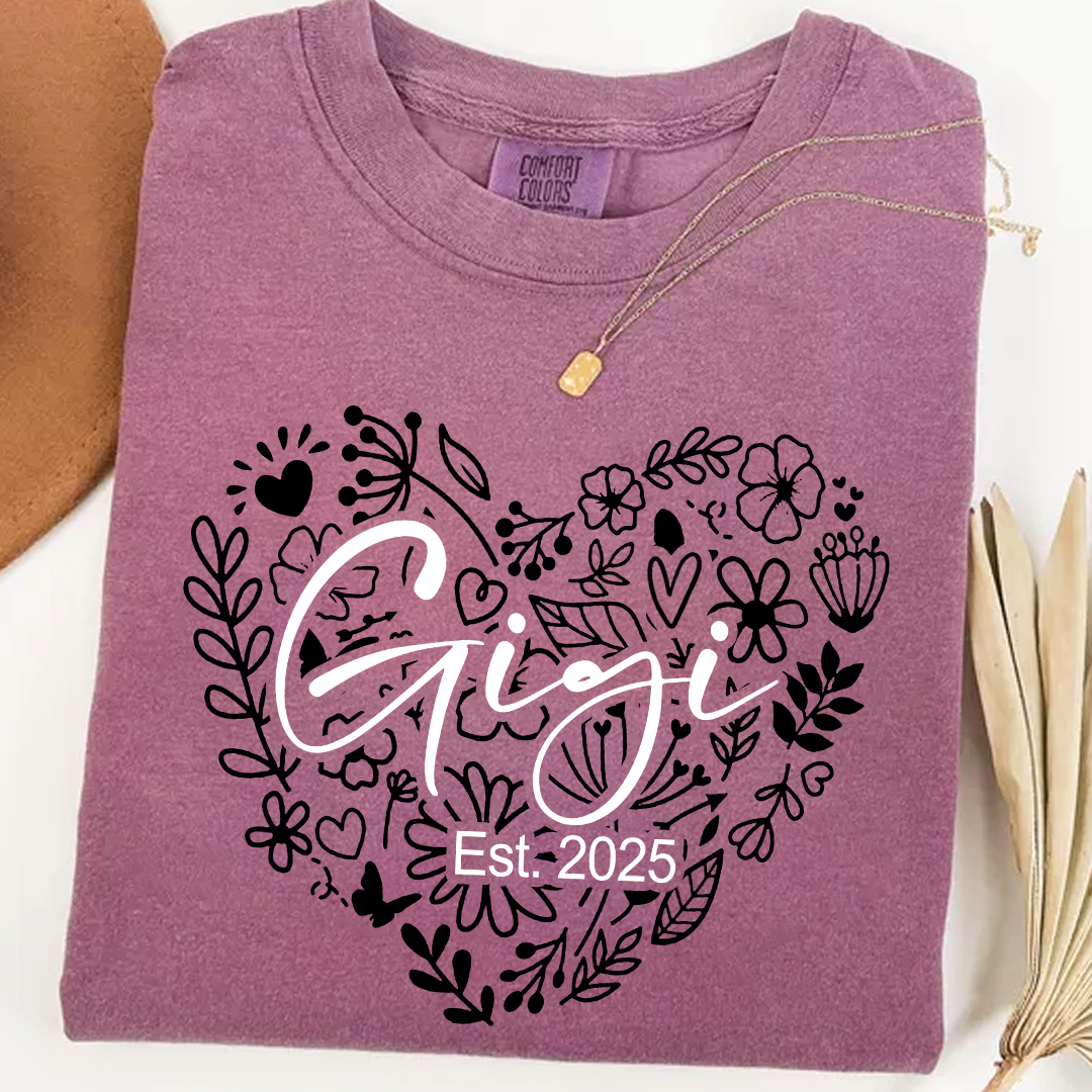 Comfort Colors® Gigi Est Flower Heart T-Shirt, Custom Grandma With Grandkids Shirt