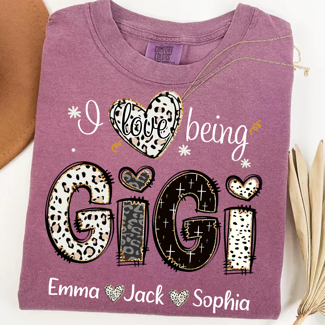Comfort Colors® I love being Gigi Bible Style Gift For Grandma And Grandkids Names And Grandkids T-Shirt