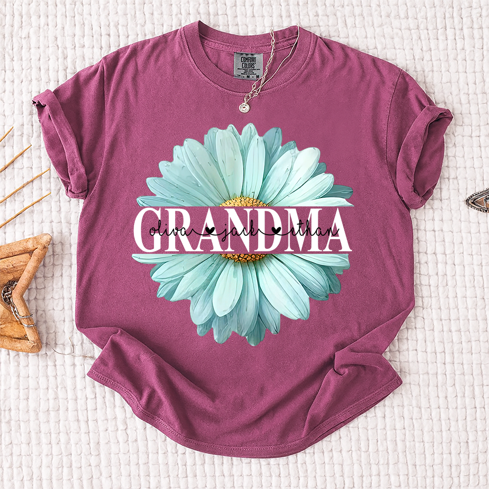 Comfort Colors® Personalized Grandma Flower Daisy Shirt with Kids Names, Custom Daisy Floral Grandma Nana Mimi T-Shirt, Meaningful Gift for Mother’s Day Birthday