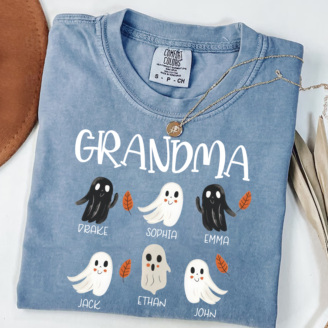 Comfort Colors® Grandma Ghosts Halloween And Grandkids T-Shirt