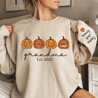 Grandma Est Pumpkin Face And Grandkids Autumn CL01 Sweatshirt