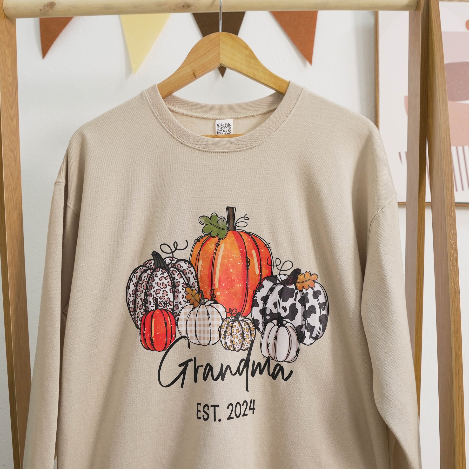 Pumpkin Grandma Est Year And Kids CTH01 Sweatshirt