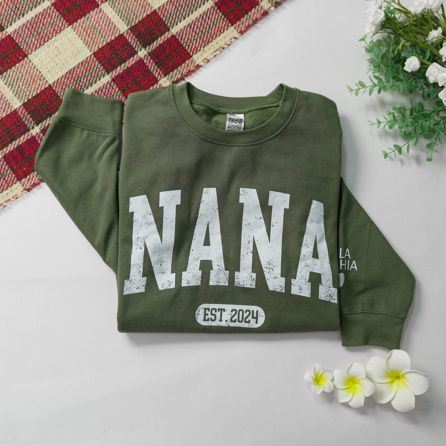 Personalize Mimi, Grandma, Mom, Nana, Mama Gift Custom Name Kids CTH01 Sweatshirt