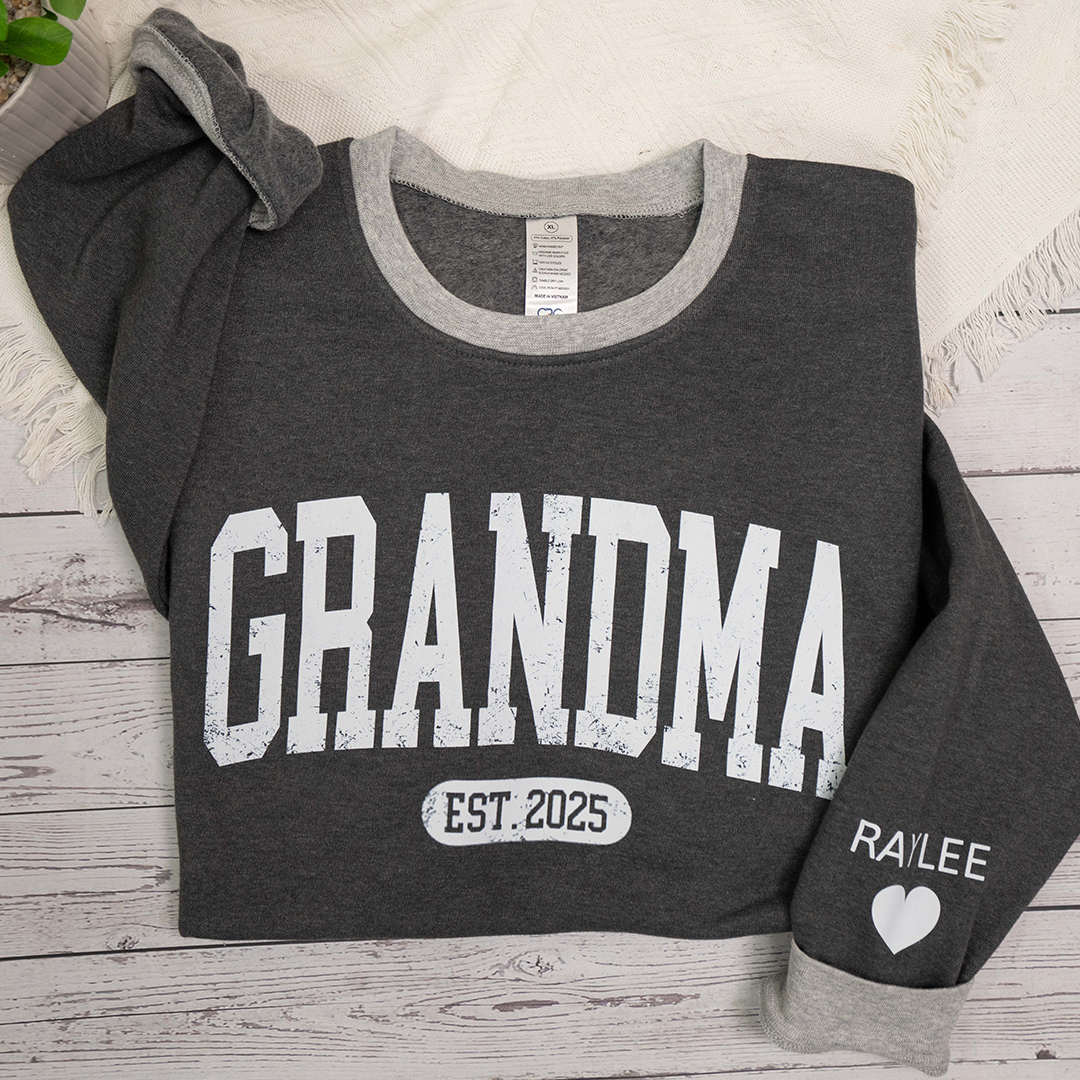 Personalized MIMI Sweatshirt EST 2025 – Custom Grandma Crewneck Gift for Birthday or Christmas