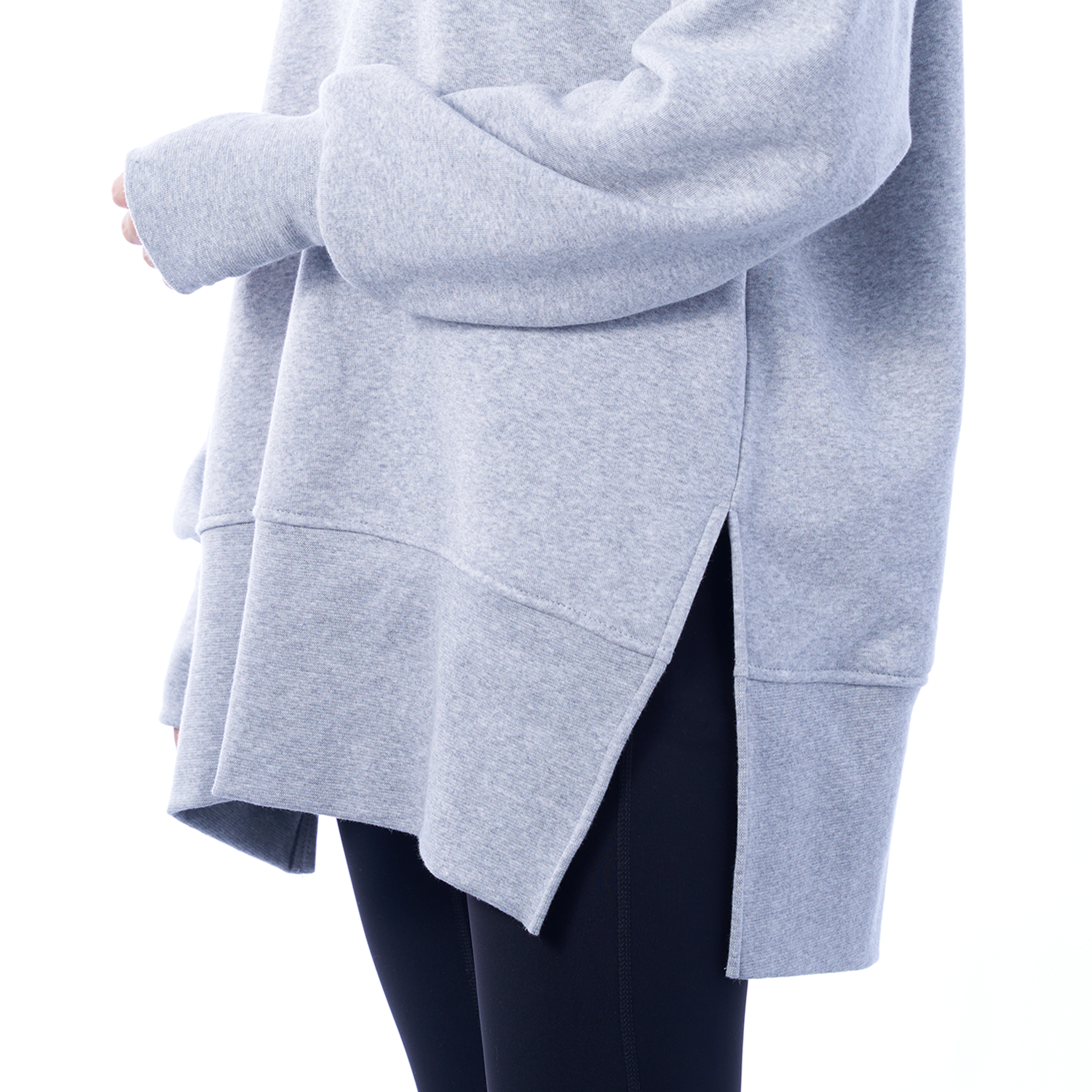 Custom Mama And Kids Name Women Oversized Sweatshirt – Personalized Thumbhole Long Sleeve Pullover, Cozy Fall Side Slit Sweater
