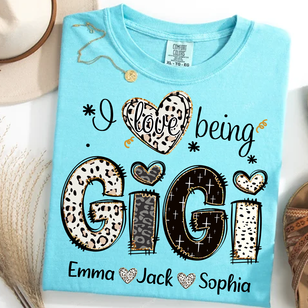 Comfort Colors® I love being Gigi Bible Style Gift For Grandma And Grandkids Names And Grandkids T-Shirt