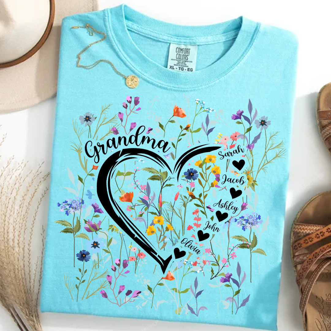 Comfort Colors® Heart Grandma  Wildflower  And Grandkids Shirt – Personalized Grandmother T-Shirt with Grandkids' Names – Cute Floral Grandma Gift for Grandma, Mother's Day, Birthday