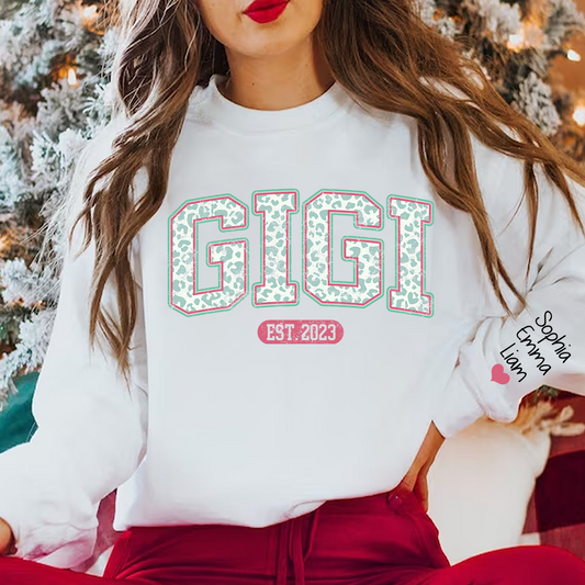 Personalized Gigi Est Leopard With Kids Christmas Sweatshirt