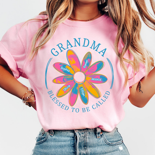 Personalized Grandma Pink Daisy Shirt, Custom Kids Names Floral Tee, Blessed Grandma Gift, Trendy Family Matching Shirt