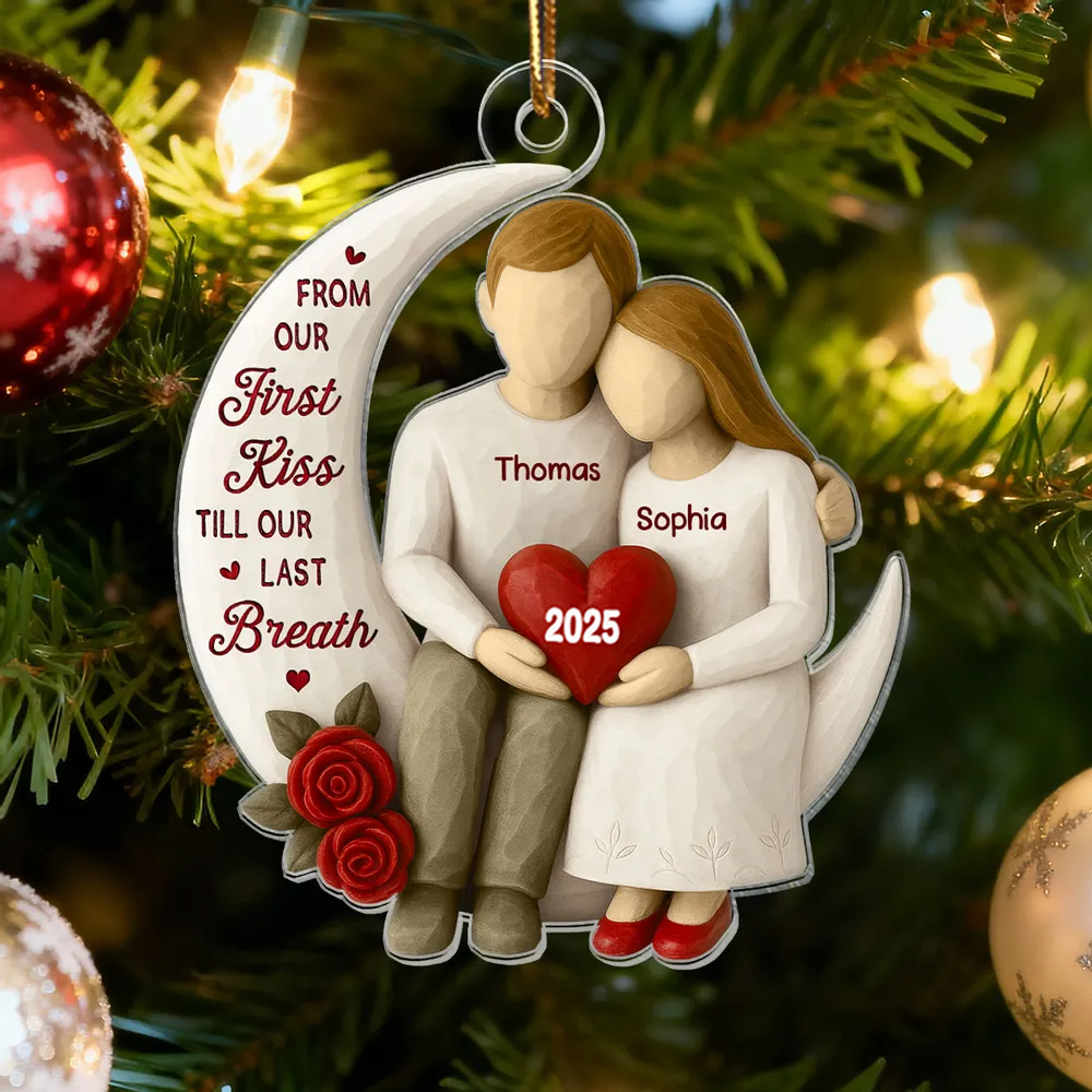 Personalized Couple On Moon Ornament 2025, Custom 3D Acrylic Decoration, Romantic Christmas Gift For Couples Ornament