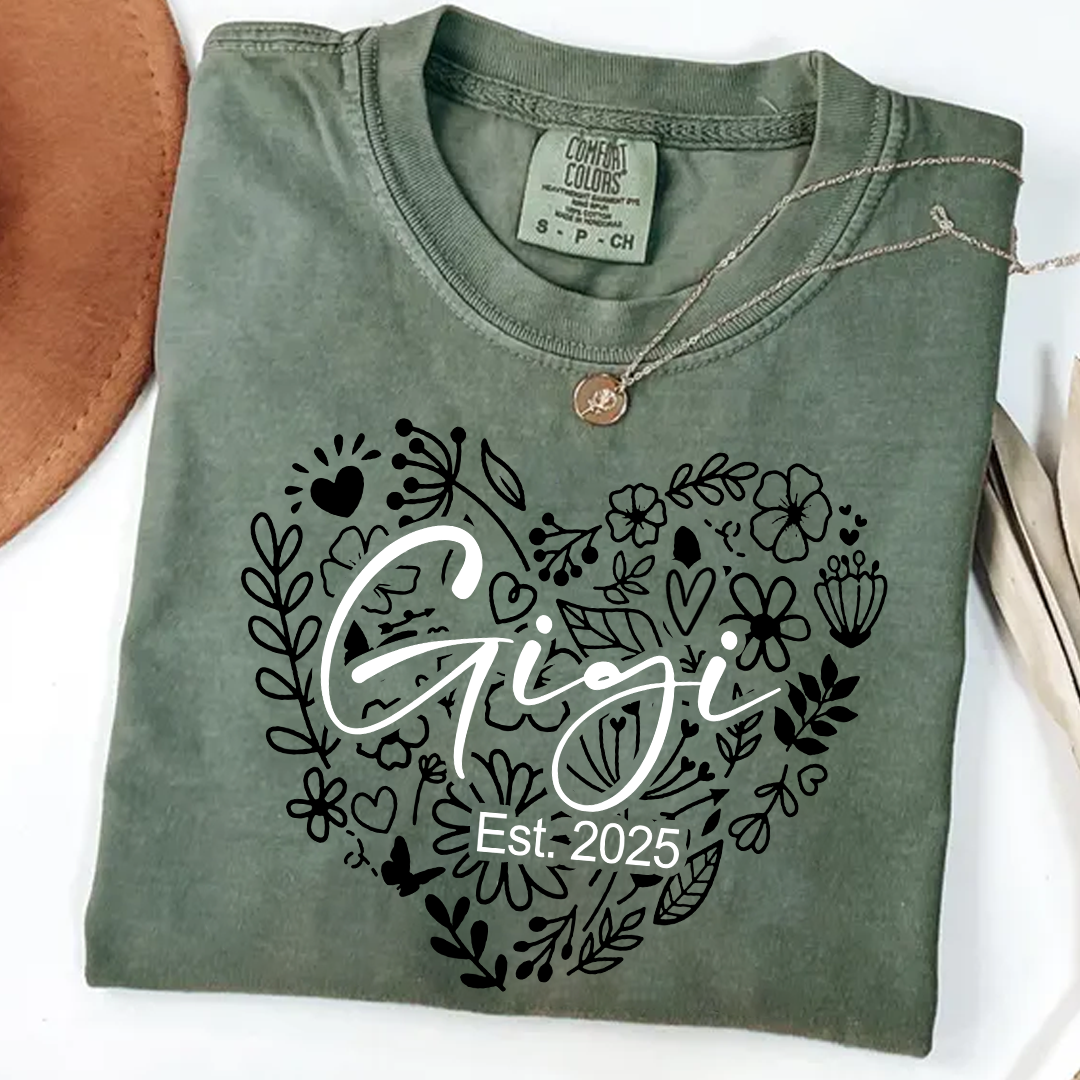 Comfort Colors® Gigi Est Flower Heart T-Shirt, Custom Grandma With Grandkids Shirt
