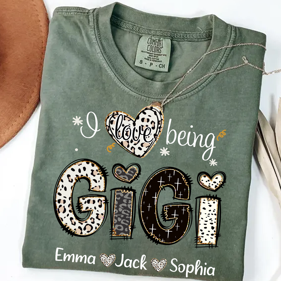 Comfort Colors® I love being Gigi Bible Style Gift For Grandma And Grandkids Names And Grandkids T-Shirt