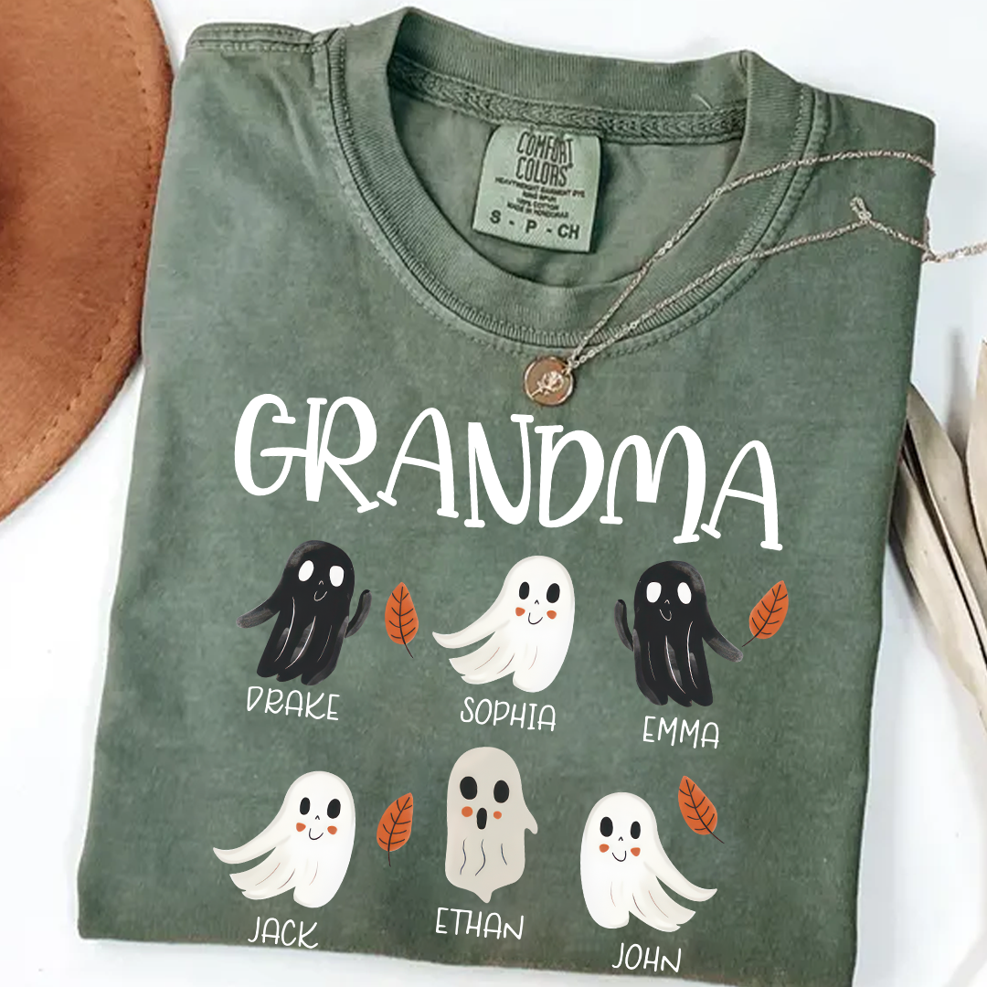 Comfort Colors® Grandma Ghosts Halloween And Grandkids T-Shirt
