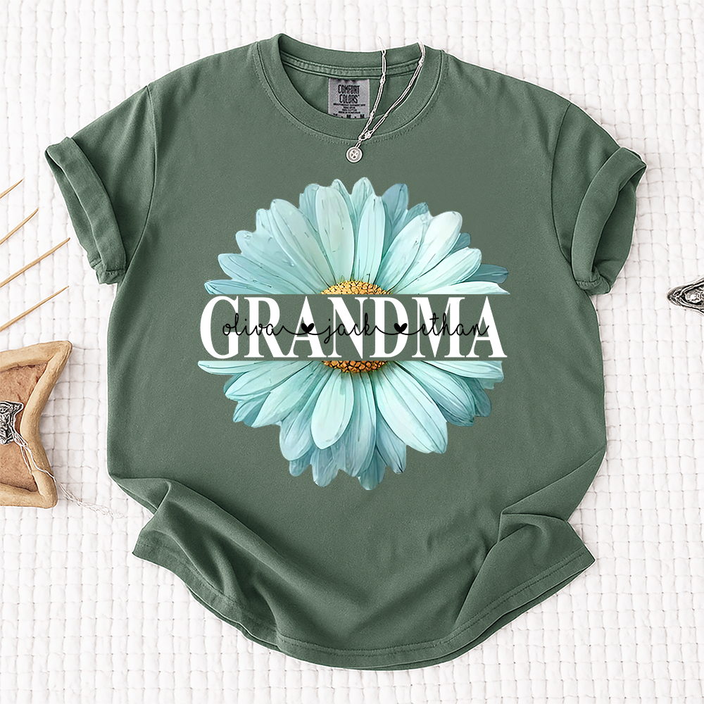 Comfort Colors® Personalized Grandma Flower Daisy Shirt with Kids Names, Custom Daisy Floral Grandma Nana Mimi T-Shirt, Meaningful Gift for Mother’s Day Birthday
