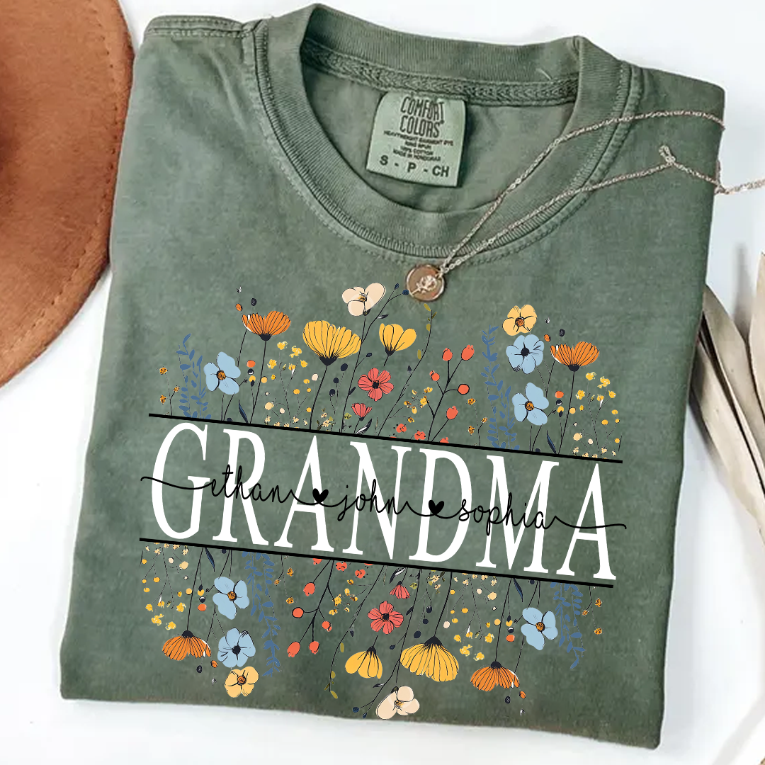 Comfort Colors® Floral Love for Grandma And Grandkids Shirt – Personalized Grandmother T-Shirt with Grandkids' Names – Cute Floral Grandma Gift for Grandma, Mother's Day, Birthday