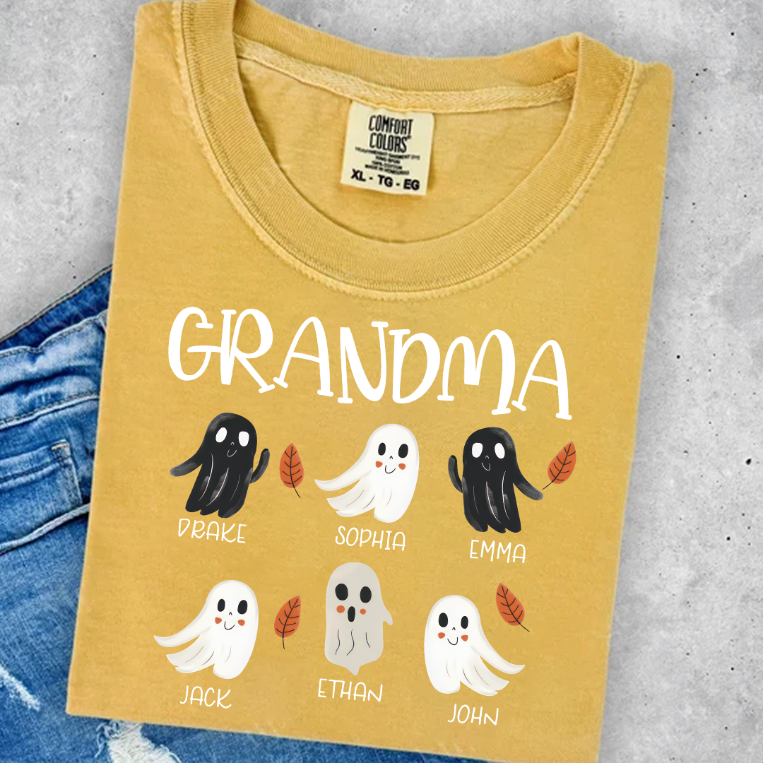 Comfort Colors® Grandma Ghosts Halloween And Grandkids T-Shirt