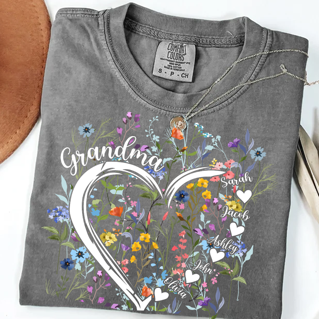 Comfort Colors® Heart Grandma  Wildflower  And Grandkids Shirt – Personalized Grandmother T-Shirt with Grandkids' Names – Cute Floral Grandma Gift for Grandma, Mother's Day, Birthday