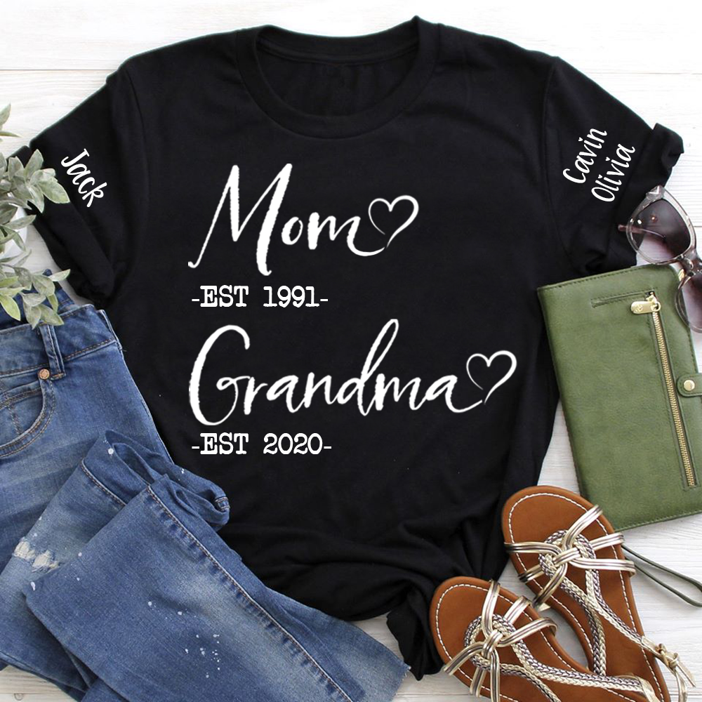 Custom Mom Grandma Est With Grandkids T-Shirt, Personalized Mother's Day Shirt For Mom Grandma Mimi Nana Gigi Gaga