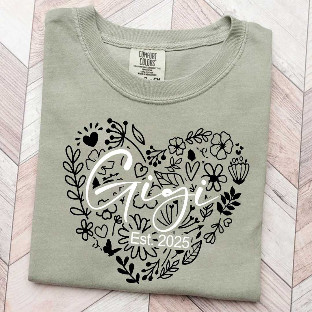 Comfort Colors® Gigi Est Flower Heart T-Shirt, Custom Grandma With Grandkids Shirt