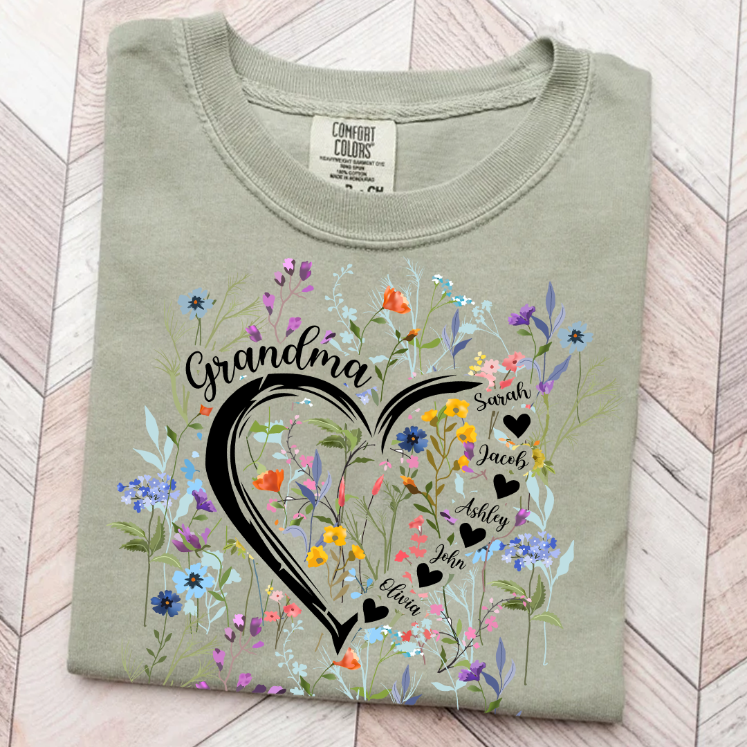 Comfort Colors® Heart Grandma  Wildflower  And Grandkids Shirt – Personalized Grandmother T-Shirt with Grandkids' Names – Cute Floral Grandma Gift for Grandma, Mother's Day, Birthday