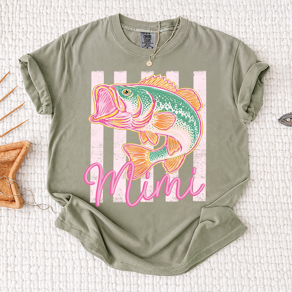Comfort Colors® Personalized Mimi Fishing Preppy Summer T-Shirt – Trendy Colorful Fish Graphic Tee for Grandma, Beach Vacation, Summer Vibes, Grandma Birthday Shirt
