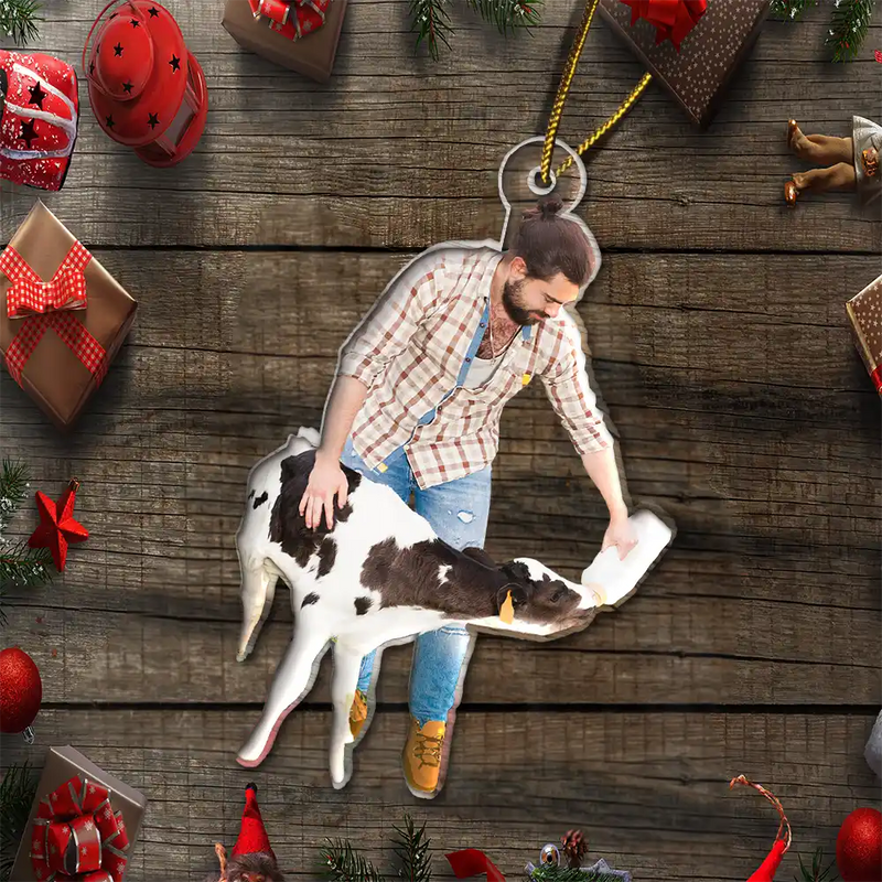 Personalized Christmas Cow Ornament 2025, Custom Photo Acrylic Decoration, Unique Holiday Gift For Farmers And Animal Lovers