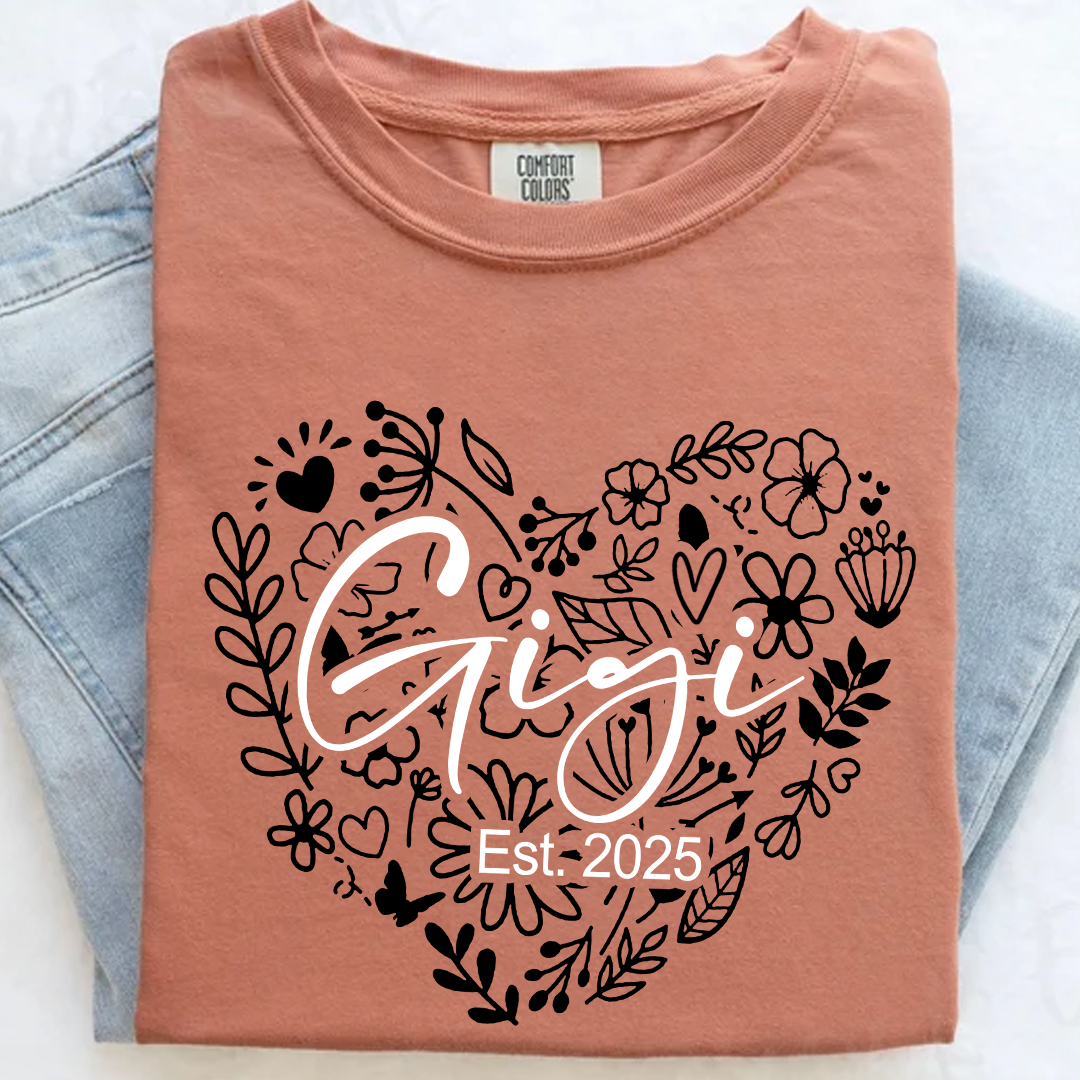 Comfort Colors® Gigi Est Flower Heart T-Shirt, Custom Grandma With Grandkids Shirt