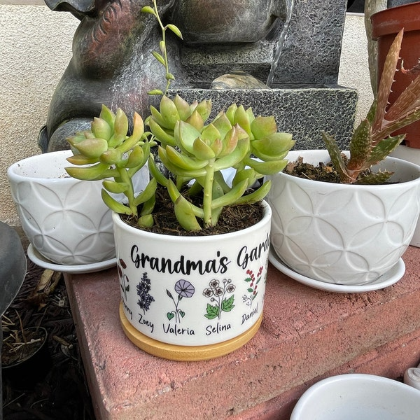 Personalized Grandma's Garden Plant Pot, Custom Grandma And Grandkids TH Plant Pot