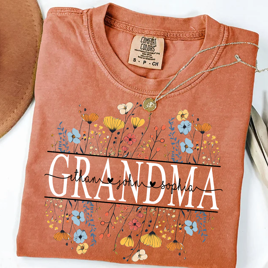 Comfort Colors® Floral Love for Grandma And Grandkids Shirt – Personalized Grandmother T-Shirt with Grandkids' Names – Cute Floral Grandma Gift for Grandma, Mother's Day, Birthday