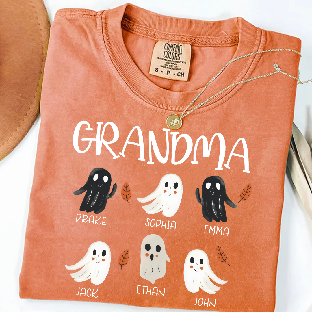 Comfort Colors® Grandma Ghosts Halloween And Grandkids T-Shirt