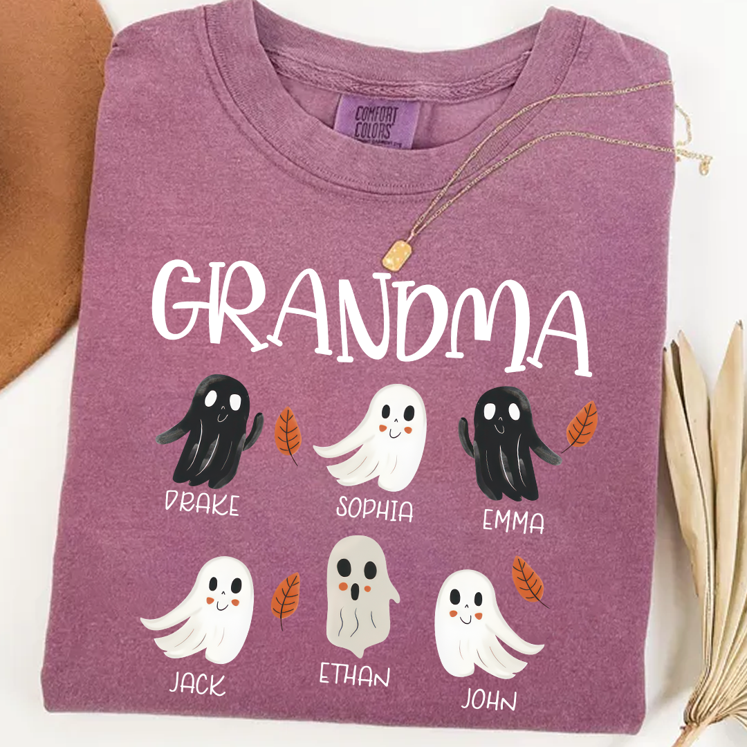 Comfort Colors® Grandma Ghosts Halloween And Grandkids T-Shirt
