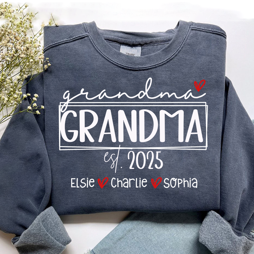 Grandma Est Heart And Grandkids Sweatshirt