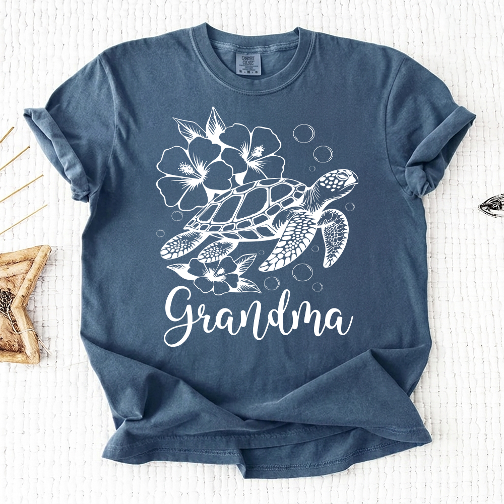 Comfort Colors® Personalized Mimi Hibiscus Sea Turtle Shirt, Cute Sumer , Custom Family Names Gift for Grandma