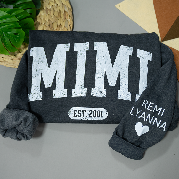 Personalized Mom Est. 2025 Sweatshirt – Custom Name Sleeve, Cozy Christmas Gift for New Moms