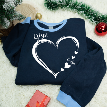 Personalized Mom and Grandma Heart Sweatshirt – Custom Grandkids Name Sweater – Cozy Christmas Gift for Grandma, Gigi, Nana, Mimi
