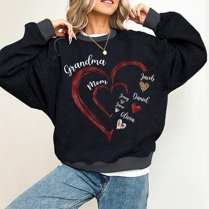 Personalized Mom and Grandma Heart Sweatshirt – Custom Grandkids Name Sweater – Cozy Christmas Gift for Grandma, Gigi, Nana, Mimi
