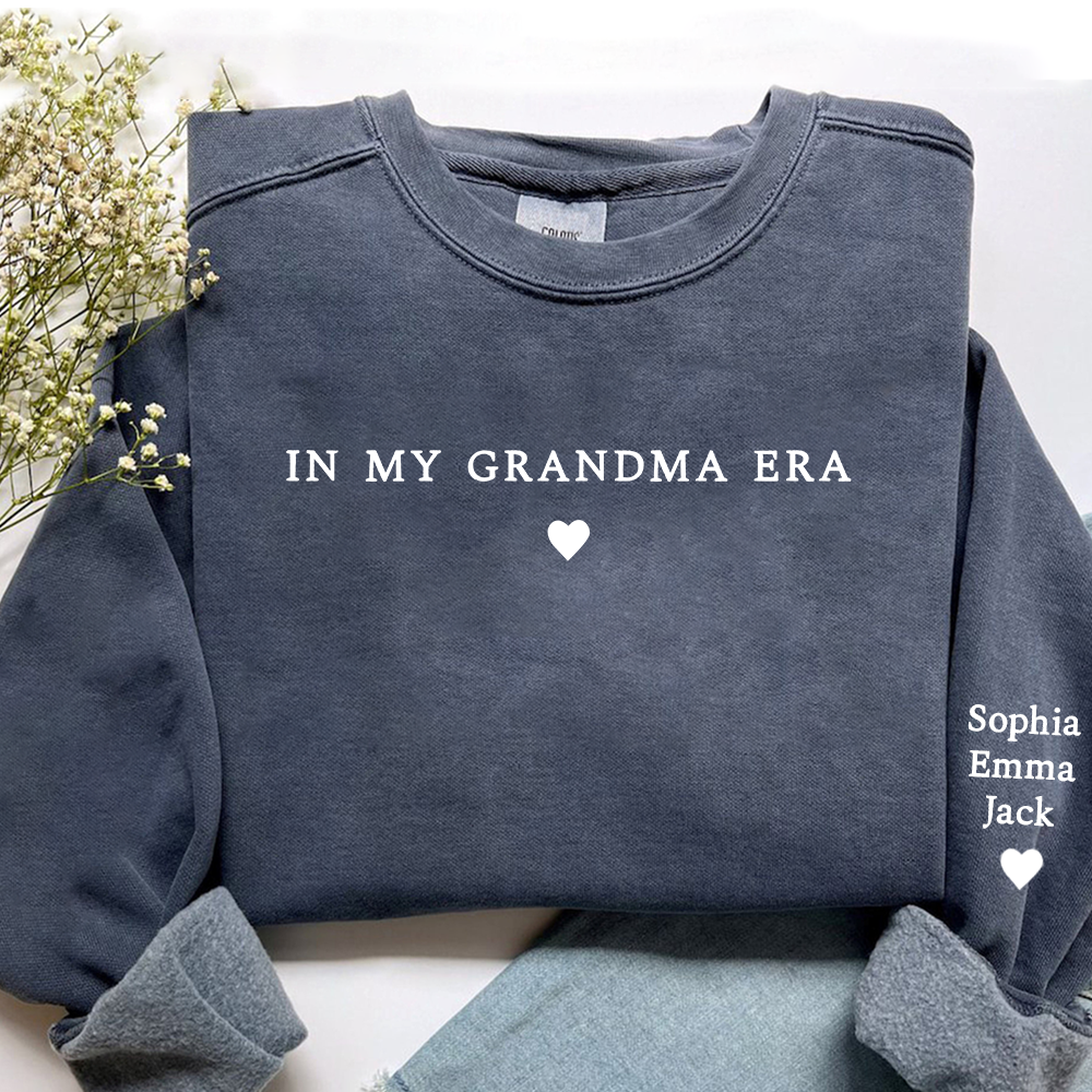 In My Grandma Era Shirt, Nana Gift, Gift For Grandma And Grandkids Merry Christmas Sweatshirt