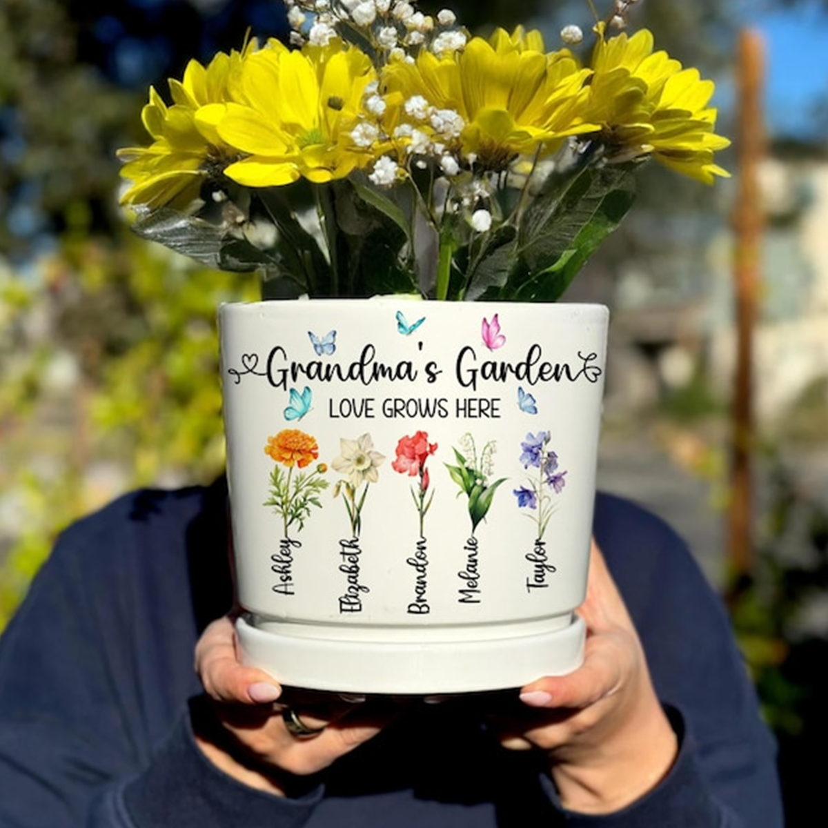 Grandma Gift, Personalized Gifts for Mom, Mom Birthday Gift, Ceramic Pot, Birth Flower Mom Gifts from Daughter, Grandmas Garden Plant Pot