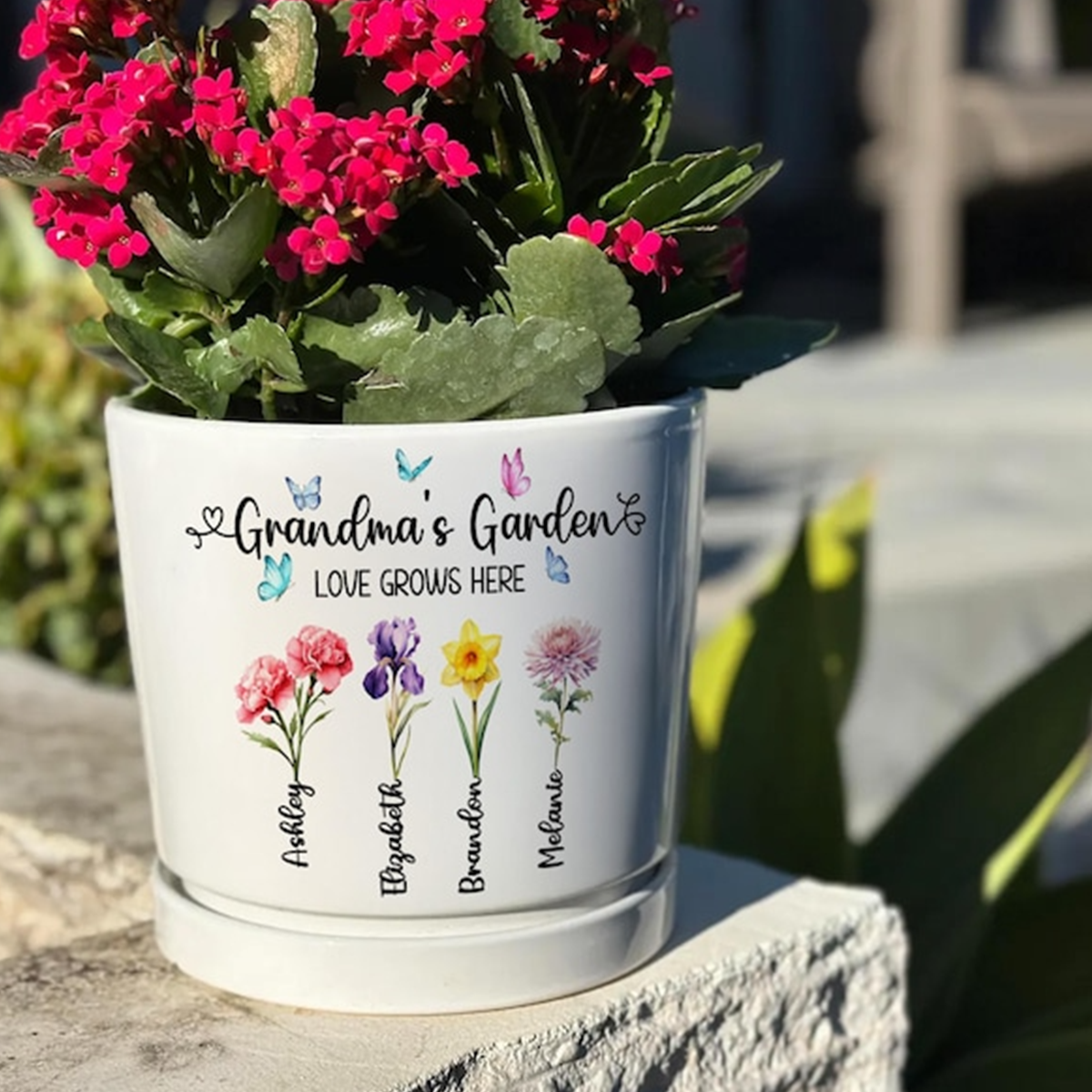 Grandma Gift, Personalized Gifts for Mom, Mom Birthday Gift, Ceramic Pot, Birth Flower Mom Gifts from Daughter, Grandmas Garden Plant Pot