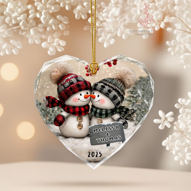 Personalized Snowman Couple Ornament 2025 – Custom Mr & Mrs Christmas Ornament, Wedding and Engagement Gift for Newlyweds