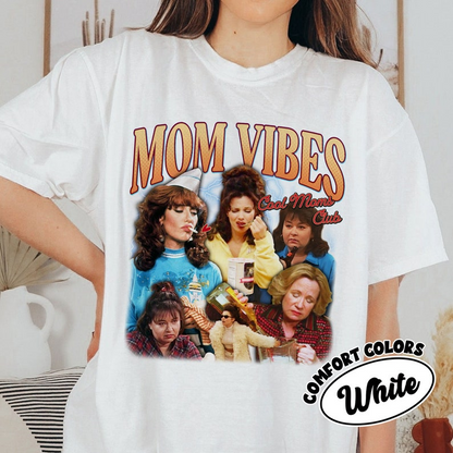 Comfort Colors Cool Moms Club Shirt, Mom Vibes T Shirt with Retro TV Mom Graphic, Funny Gift for Mom