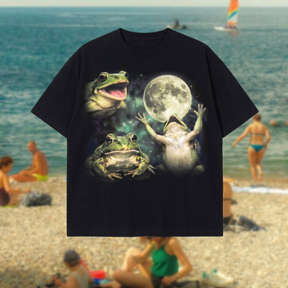 The Vintage Frogs Moon Graphic Tee - Quirky Gift for Friend