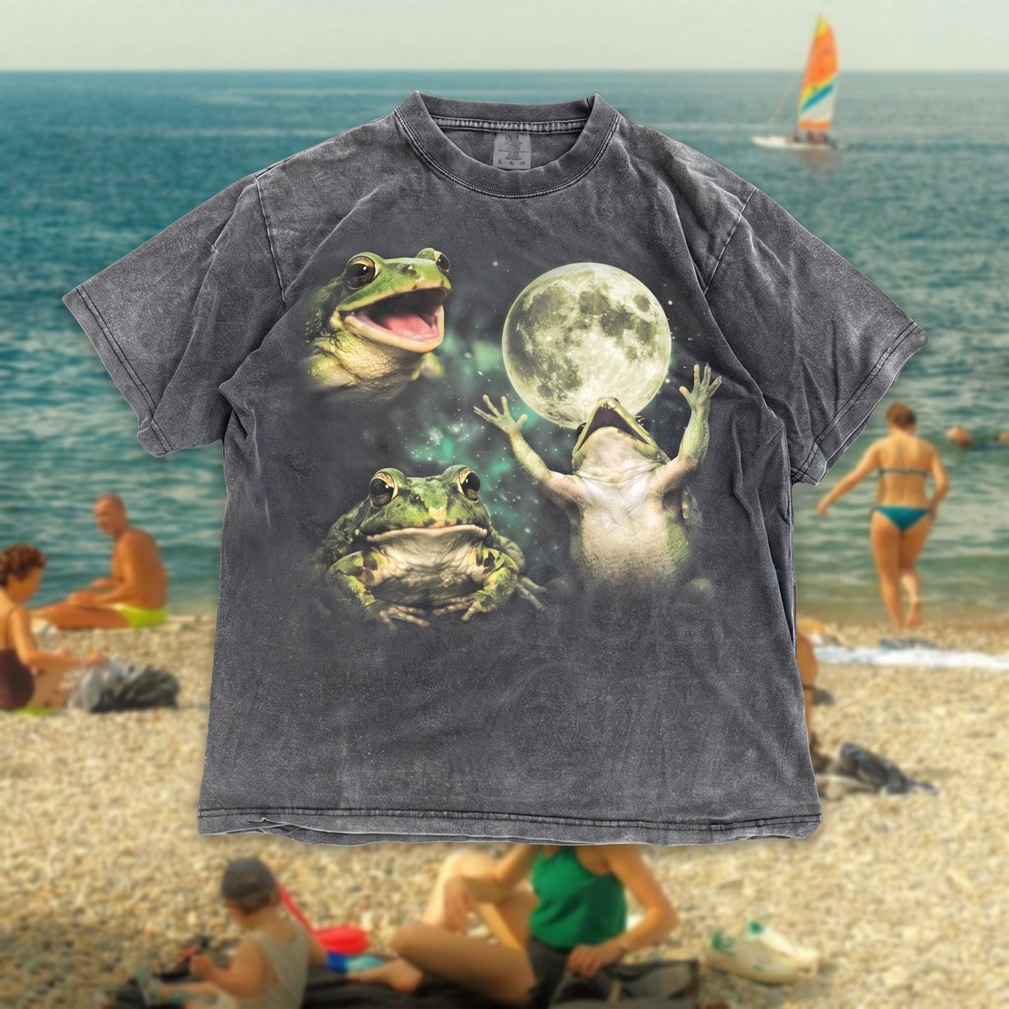 The Vintage Frogs Moon Graphic Tee - Quirky Gift for Friend