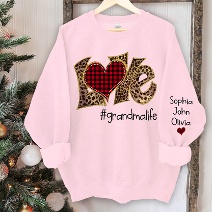 Love grandmalife leopard And Grandkids Sweatshirt