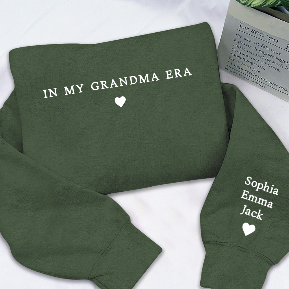 In My Grandma Era Shirt, Nana Gift, Gift For Grandma And Grandkids Merry Christmas Sweatshirt