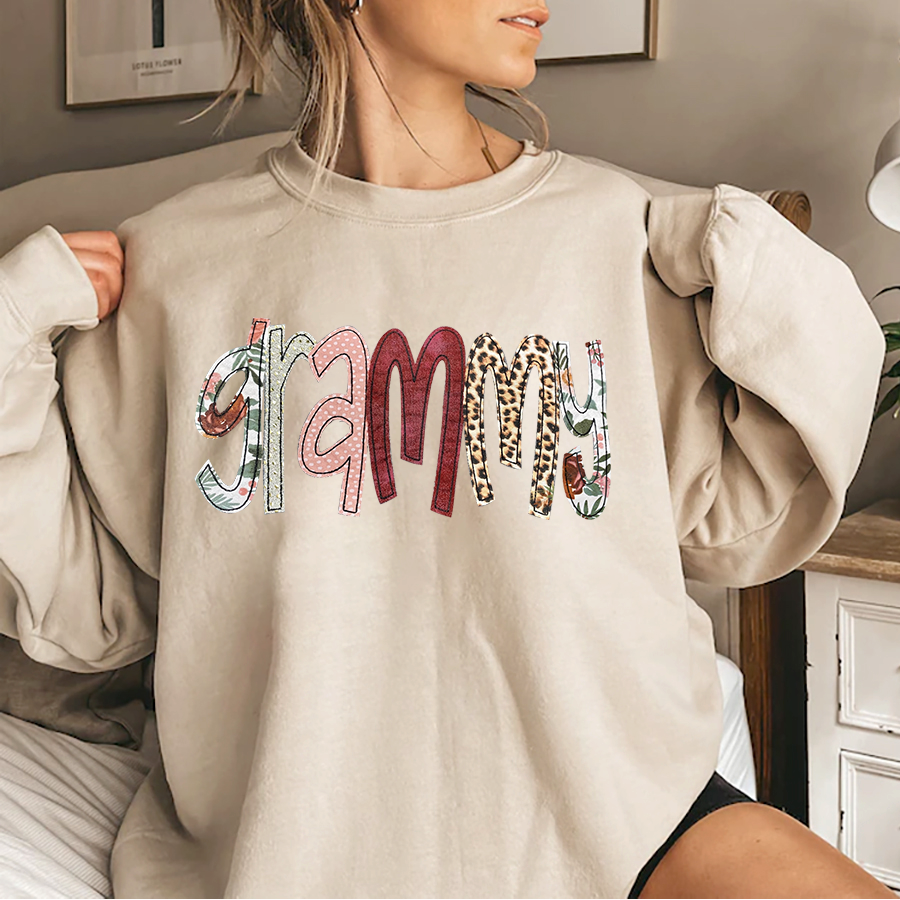 Grammy Nana Grandma Mimi Custom Name CTH01 Sweatshirt